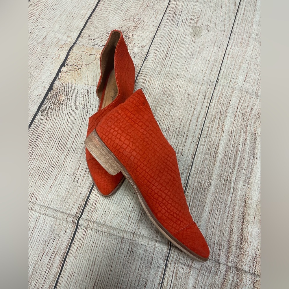 Free people red leather suede flat loafers slip ons peekaboo holes sides SZ  8.5